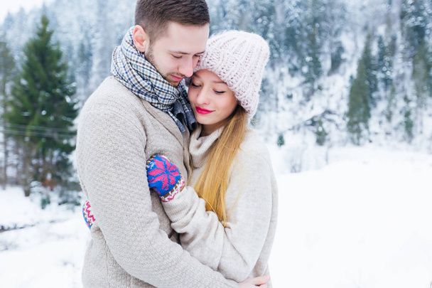 رابطه عاطفی - آموزش روابط زناشویی -شناخت مردان و زنان - عشق محبت - روانشناسی مهارت‌های ارتباطی دختران و پسران