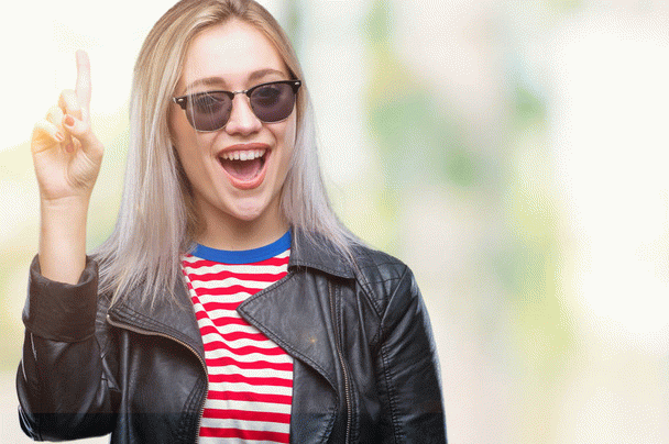 عکس مربوط به مطالب آموزشی که نکته‌ها، تکنیک‌ها، ترفندها و تجربه ها را ارائه می کند